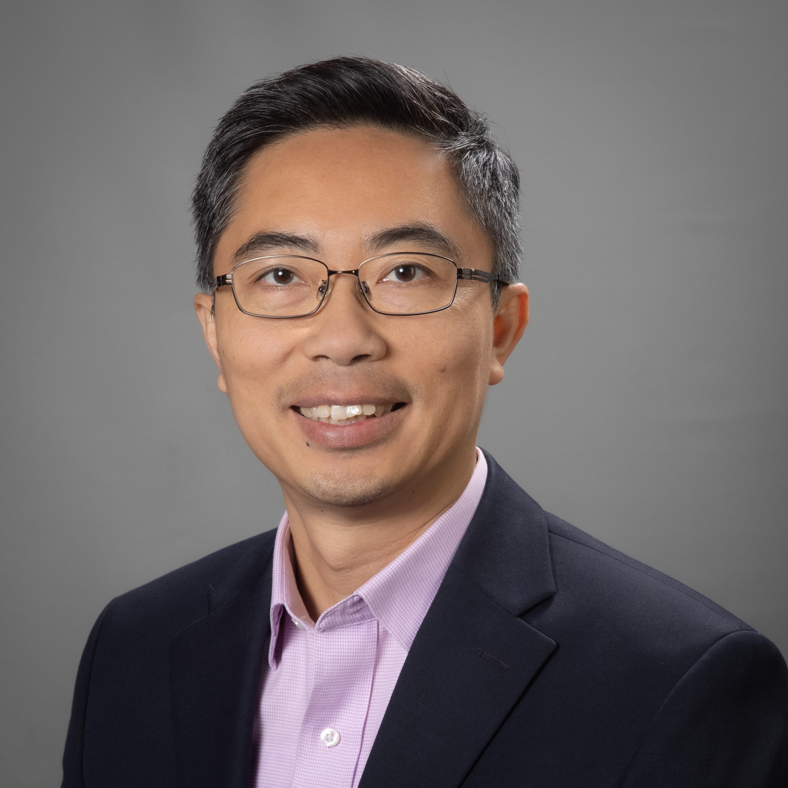 portrait of Yan Solihini